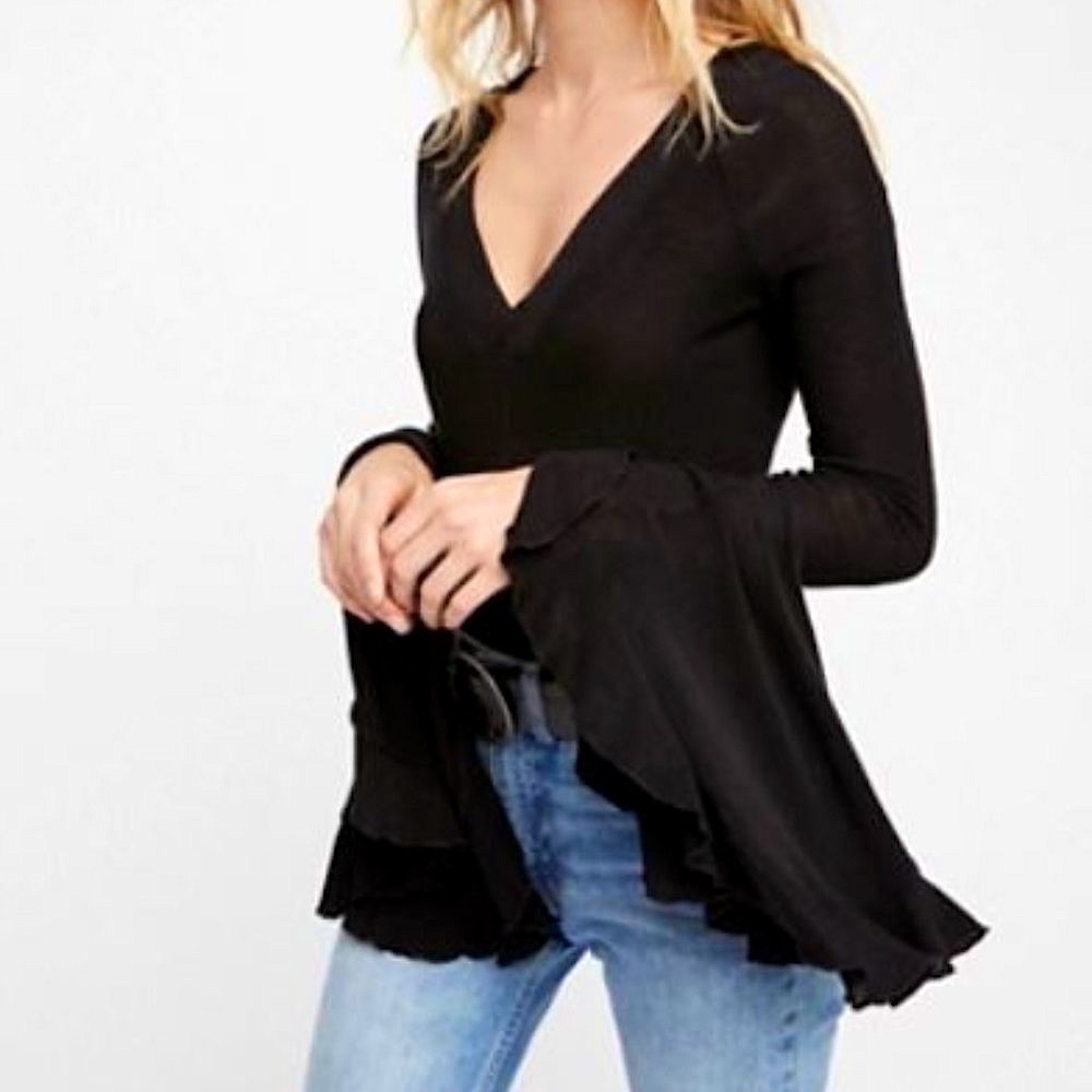 Free People: Soo Dramatic Long Sleeve Top [Size: Medium]